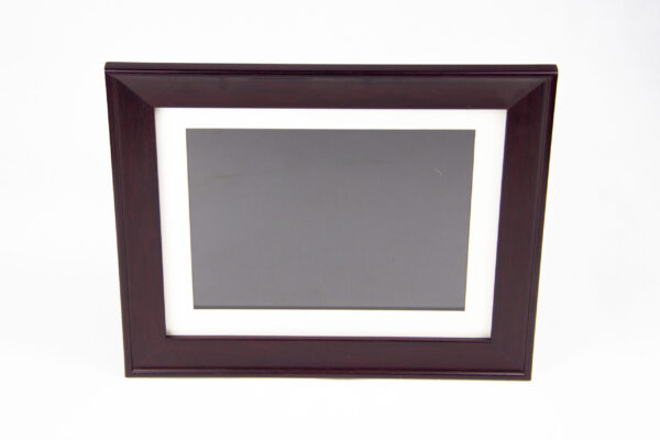 Цифровая фоторамка Coby DP1052