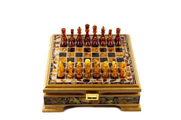 Шахматы янтарные "замок"